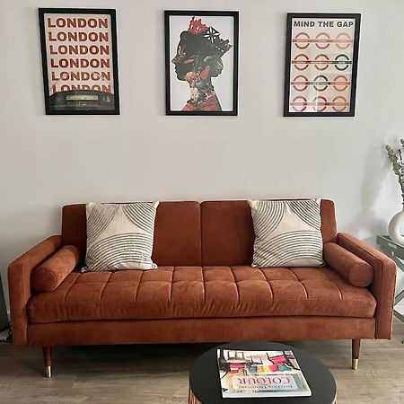 Gorgeous Flat 10 Min Walk To Stadium Free Parking Лондон Екстериор снимка